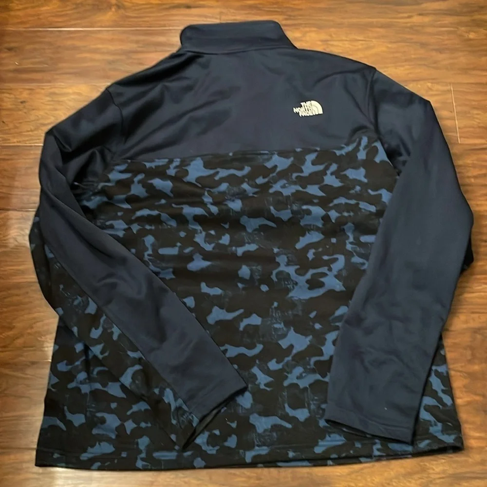 The North Face Blue Camo Quarter Zip Size L